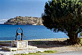 La baia di Elounda. L'isola di Spinalonga sullo sfondo.